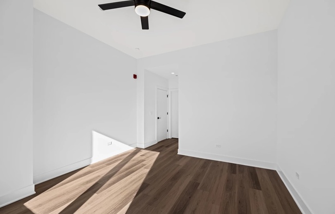 1435 40 W FILLMORE ST