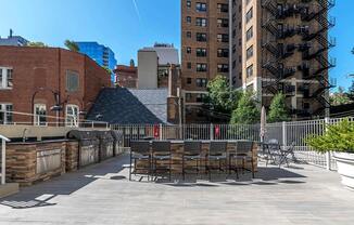 65 East Scott Sundeck