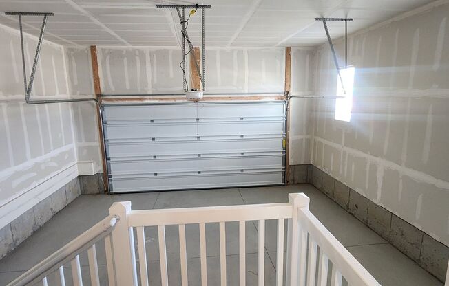 DECEMBER 2026 RENT FREE!- New 3-bed Ivory Townhomes near Utah Lake