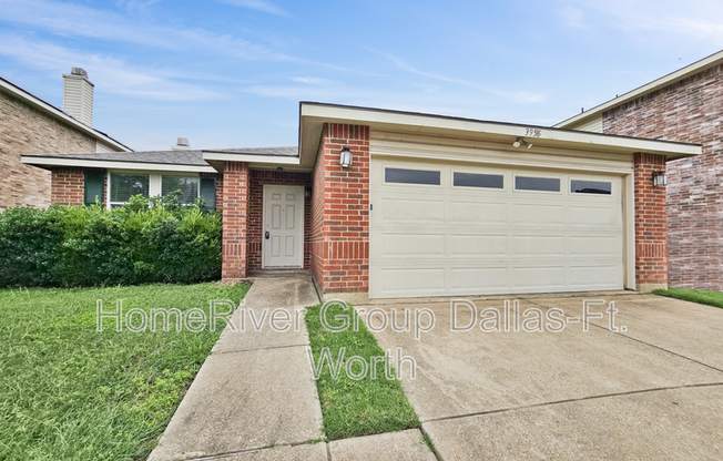 3956 FOXHOUND LN