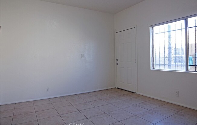 1 bed, 1 bath, 600 sqft, $1,900