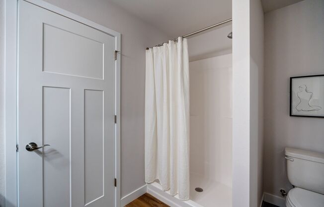 3 beds, 2.5 baths, 1,480 sqft, $3,140, Unit 2667-101