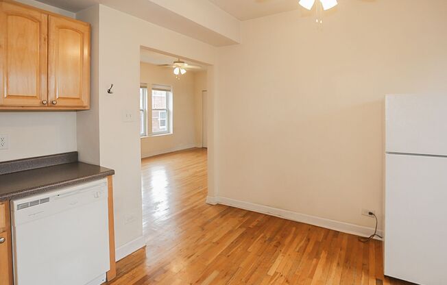 1 bed, 1 bath, 645 sqft, $2,150, Unit 3529-3W