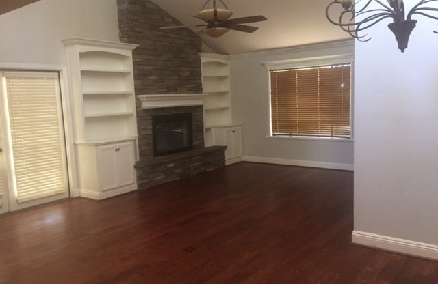 3 beds, 2 baths, $2,000