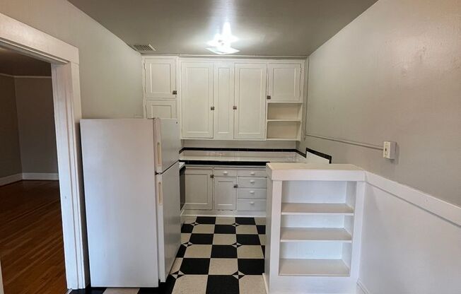 1 bed, 1 bath, $1,395, Unit 54