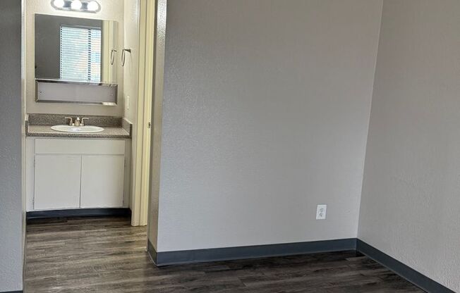 1 bed, 1 bath, $855, Unit 265
