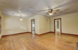 2 beds, 1 bath, $1,195