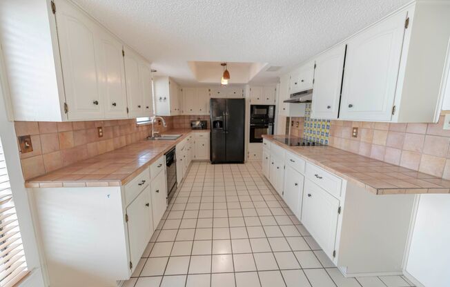 Charming Condo with Golf Course Views in Onion Creek