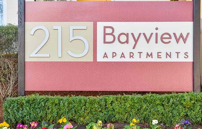 Welcome to 215 Bayview Apartments