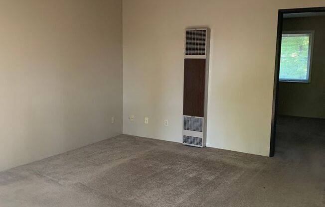 1 bed, 1 bath, 550 sqft, $1,250, Unit 6