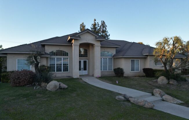 Your Dream Home Awaits: Luxury, Space, and Serenity in Bakersfield!