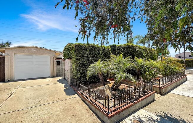 Beautiful 4BD/3BA House in Clairemont W/ A/C, W/D, Garage, & Bonus/Rec Room!