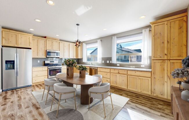 Modern 3 story townhome available now!