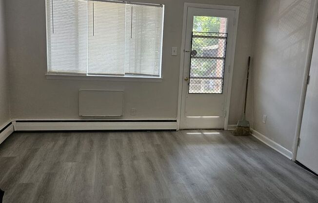 1 bed, 1 bath, $1,025