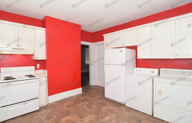 2 beds, 1 bath, $1,050, Unit Apt. A