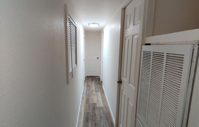 2 beds, 1 bath, 500 sqft, $1,150, Unit 5