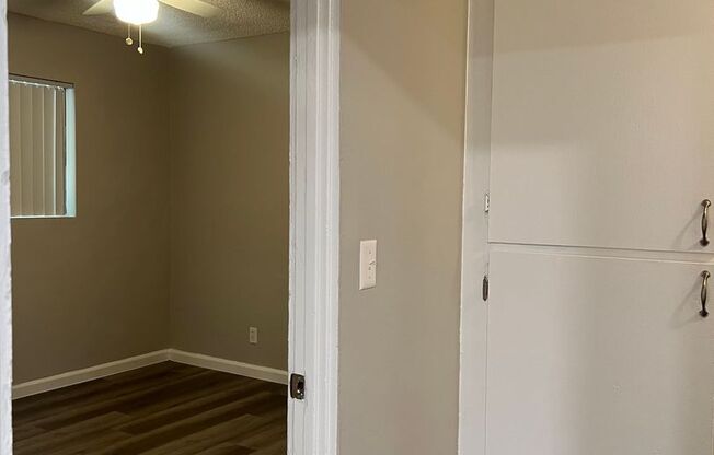 2 beds, 1 bath, 682 sqft, $2,195, Unit 1936-107