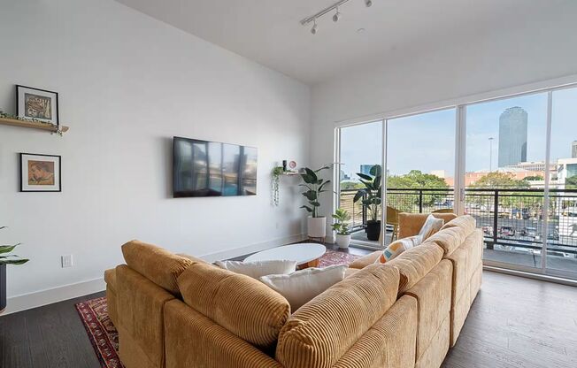1 bed, 1 bath, $1,749, Unit 512