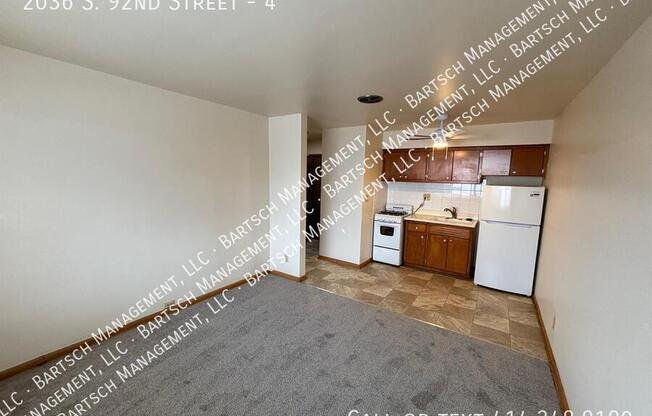 2036 S 92 ST