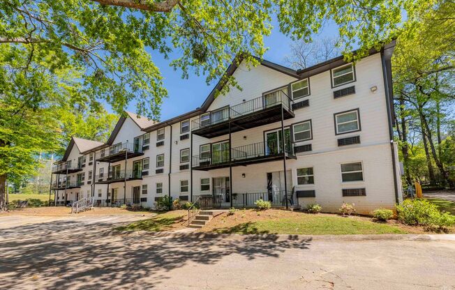 Northlake Apartments