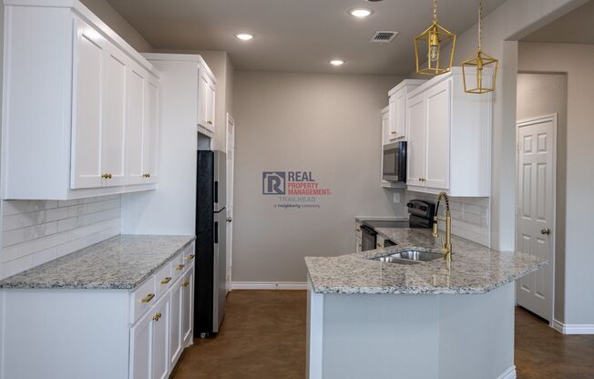 Stylish Glen Rose Home with Open Layout