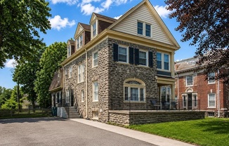 144 W WASHINGTON LN