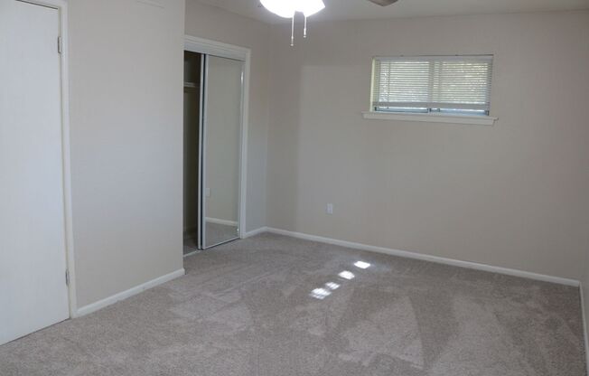 1 bed, 1 bath, 700 sqft, $800, Unit 6110-B