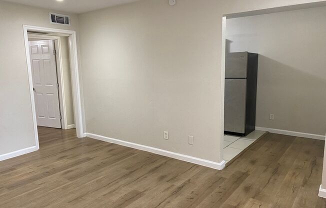 1 bed, 1 bath, 600 sqft, $975, Unit 112