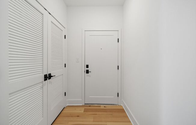 2 beds, 2 baths, 933 sqft, $2,095, Unit 405