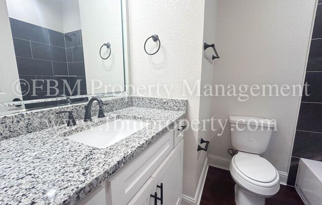 3 beds, 2.5 baths, $2,250, Unit 300