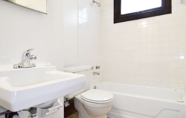 1 bed, 1 bath, 410 sqft, $1,100, Unit 9 - 303