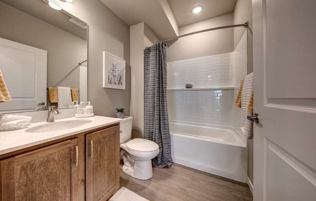 Pelican second bathroom