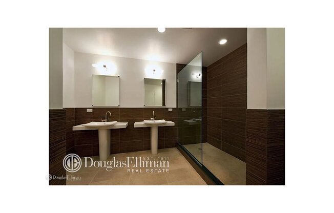 2 beds, 2 baths, 1,113 sqft, $5,900, Unit 5D