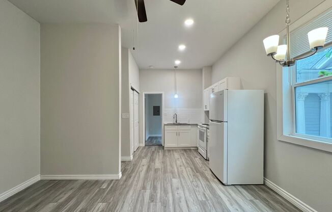 1 bed, 1 bath, $725, Unit 241 Post Ave Apt 1