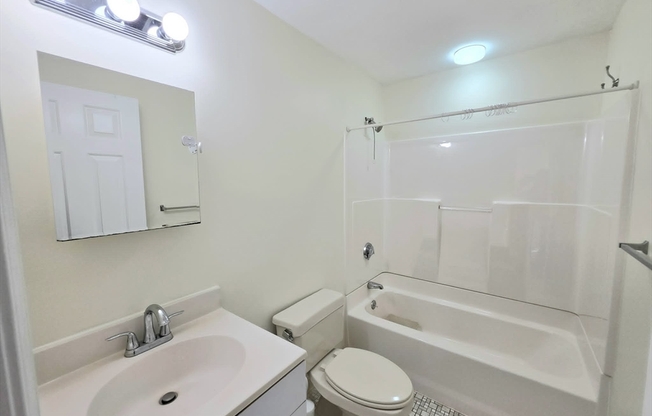 2 beds, 2 baths, 861 sqft, $2,450, Unit 407
