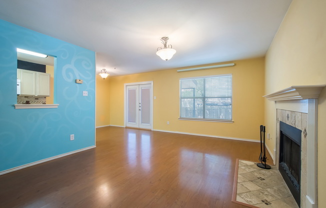 Beautiful Two-Story Townhome Near Medical Center & UTSA