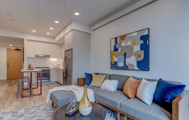 1 bed, 1 bath, 661 sqft, $1,695, Unit 307