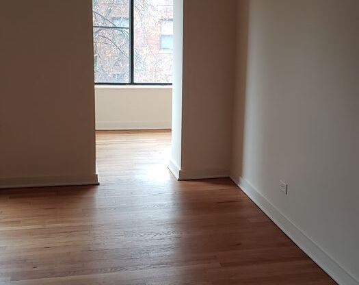 1 bed, 1 bath, $1,300, Unit 3052 - Unit 3