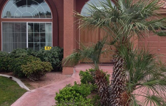 FREE RENT - Green Valley Area - 5 Bed / 3 Bath - Golf Course Views
