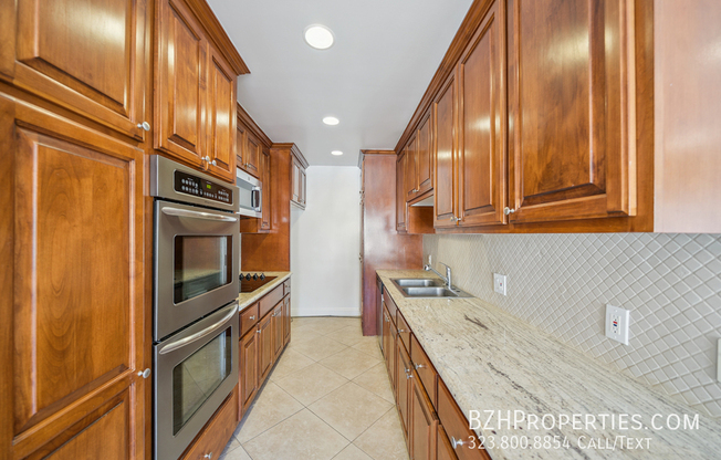 136 N SWALL DR