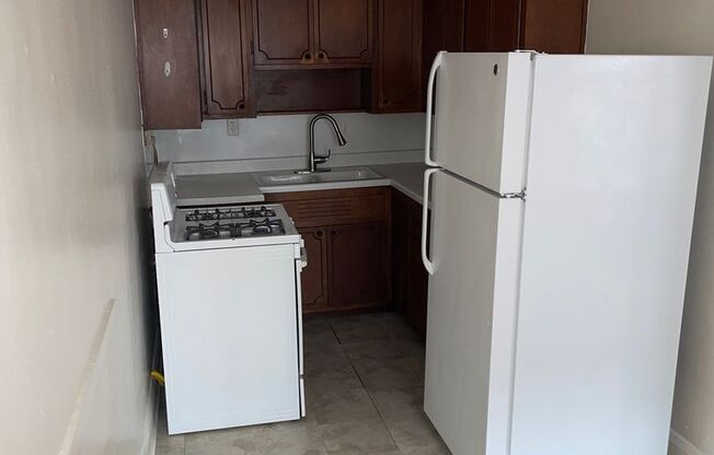 1 bed, 1 bath, $999, Unit 302