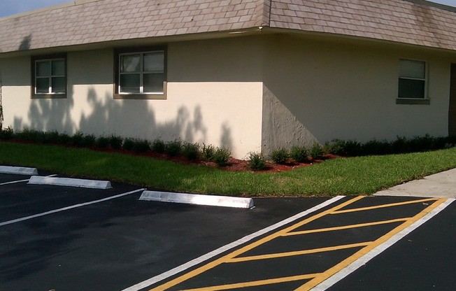 481 Banks Rd Margate, FL 33063