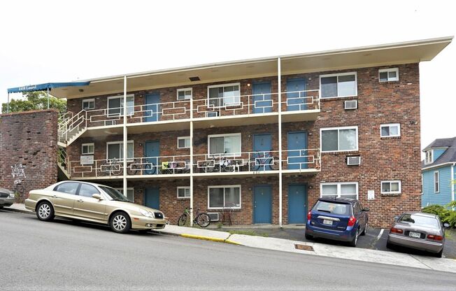 1418 Laurel Avenue Apartments