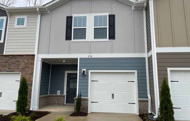 Like New Townhome in South & Main, Fuquay-Varina!