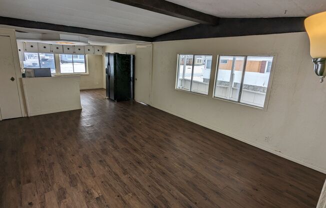 3 beds, 1 bath, 778 sqft, $1,195, Unit #6