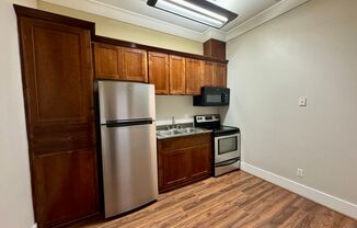 1 bed, 1 bath, 554 sqft, $1,350, Unit 1125 F Street #6