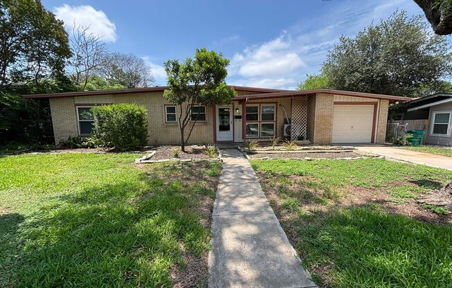 318 SPRUCEWOOD
