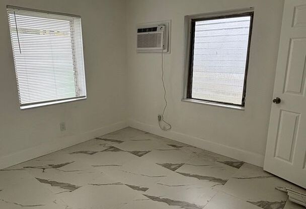 2 beds, 1 bath, 500 sqft, $1,900, Unit 1