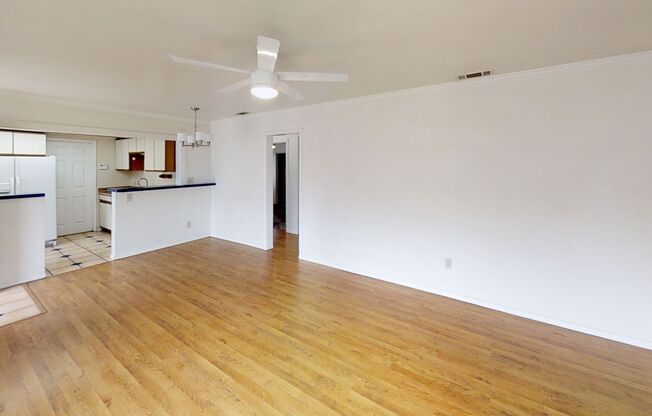 3 beds, 2 baths, $5,200, Unit 5106 Tipton St.