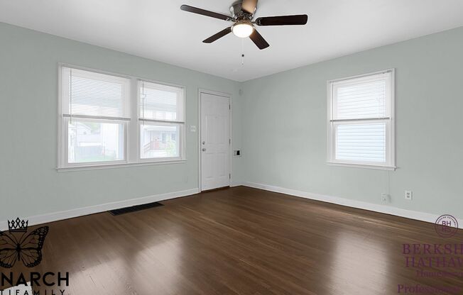 223-227 S Warren